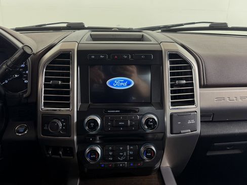Used 2017 Ford F350 Platinum image 11