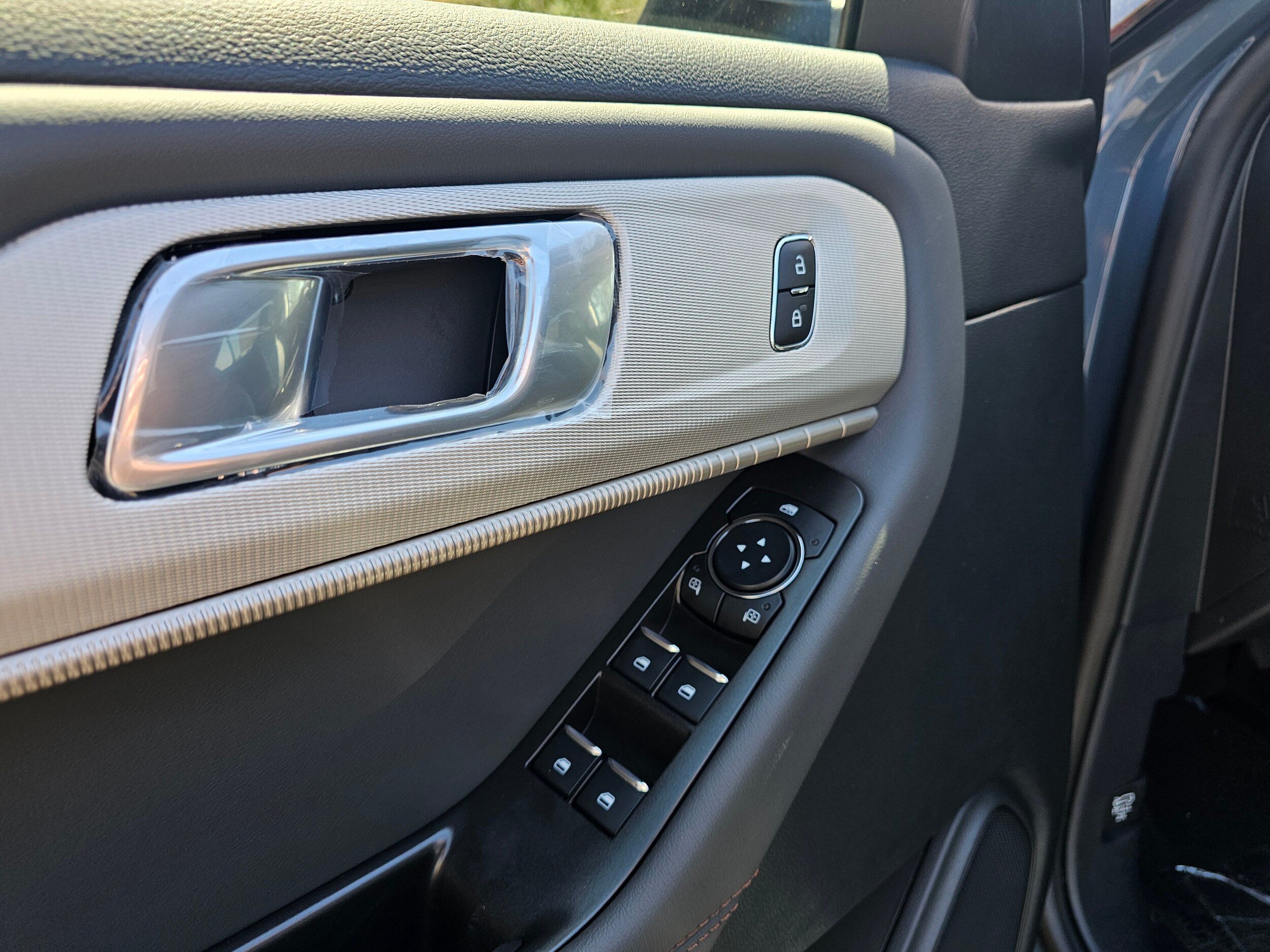 New 2026 Ford Explorer Active w/ Active Comfort Package AWD/4WD image 16