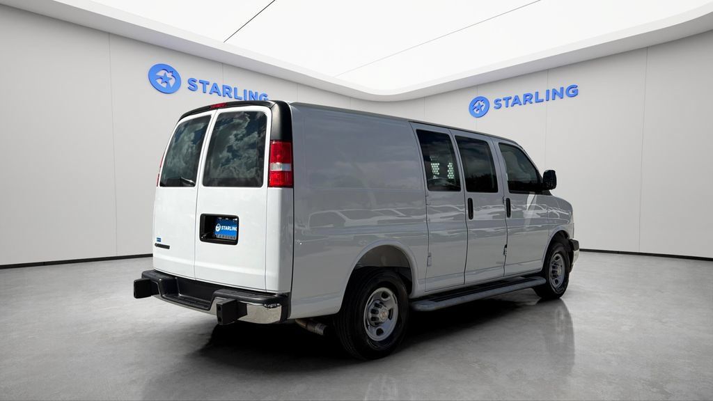 Used 2025 Chevrolet Express 2500 w/ Driver Convenience Package RWD image 17