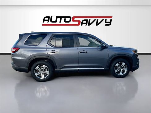 Used 2024 Honda Pilot EX-L image 8