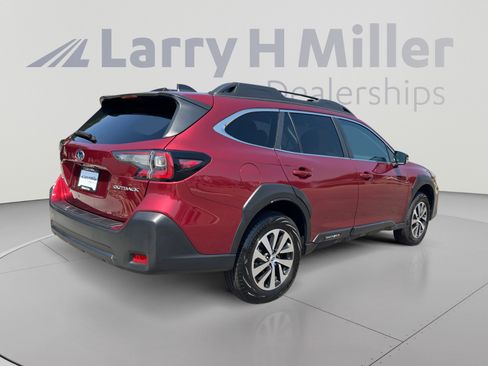 Certified 2025 Subaru Outback Premium w/ Popular Package #1A AWD/4WD image 5