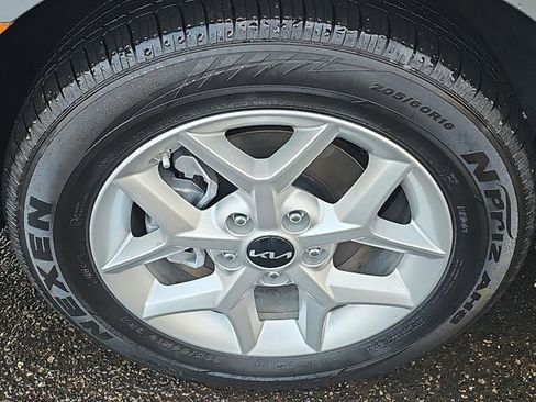 Used 2025 Kia Soul S image 30