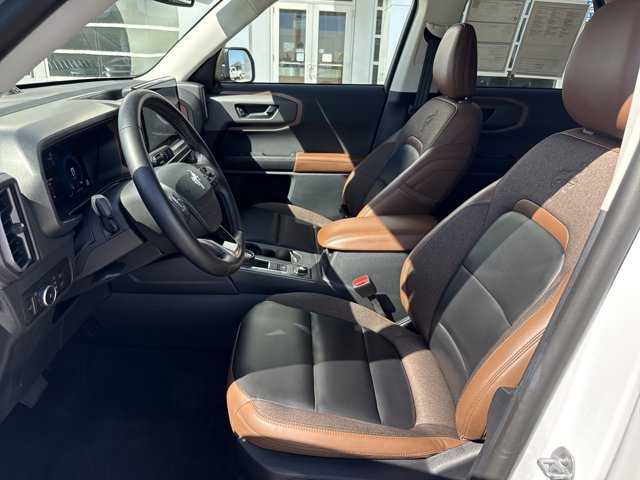 Certified 2025 Ford Bronco Sport Outer Banks w/ Outer Banks Tech Package+ AWD/4WD image 4