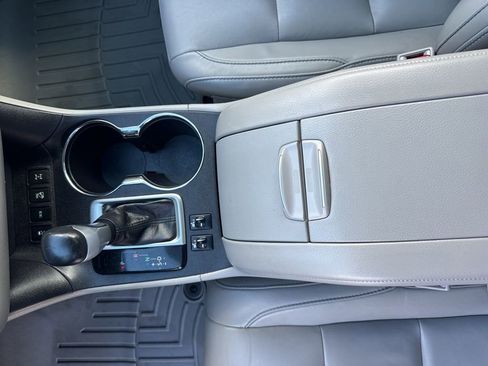 Used 2016 Toyota Highlander XLE image 28