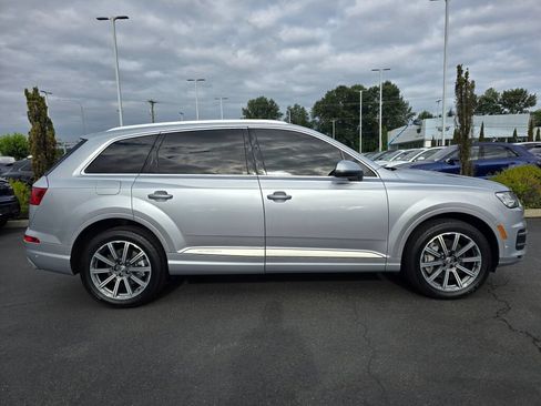 Used 2019 Audi Q7 3.0T Premium Plus w/ Premium Plus Package AWD/4WD image 6