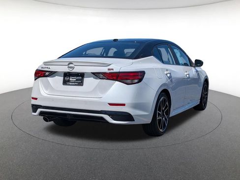 Used 2024 Nissan Sentra SR w/ SR Premium Package FWD image 5