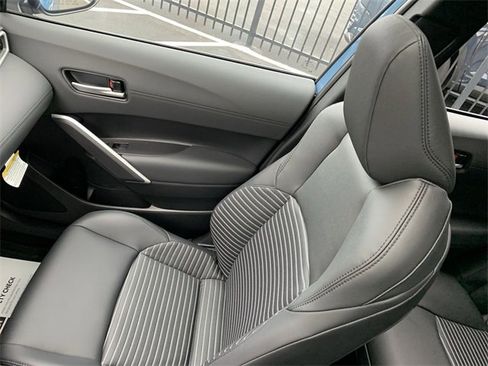 Used 2026 Toyota Corolla Cross XSE image 31