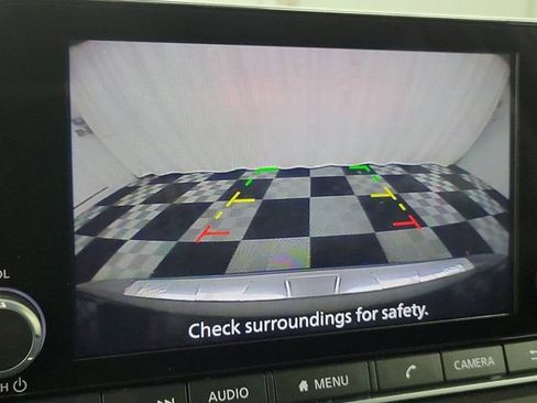Used 2025 Nissan Rogue SV FWD image 28