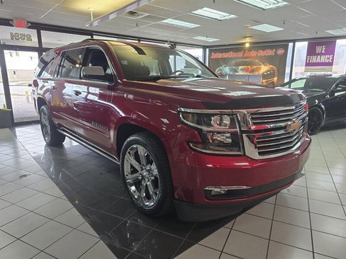 Used 2015 Chevrolet Suburban LTZ image 3