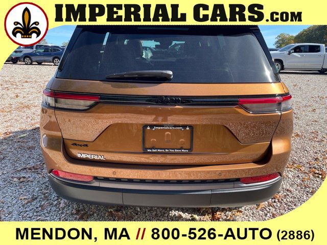New 2026 Jeep Grand Cherokee Limited w/ Limited Altitude Package AWD/4WD image 10