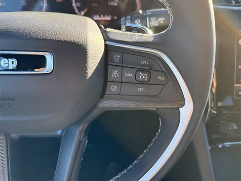 New 2025 Jeep Grand Cherokee L Altitude image 34