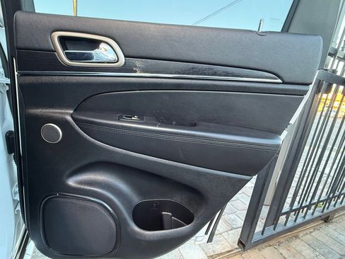 Used 2014 Jeep Grand Cherokee Summit AWD/4WD image 30