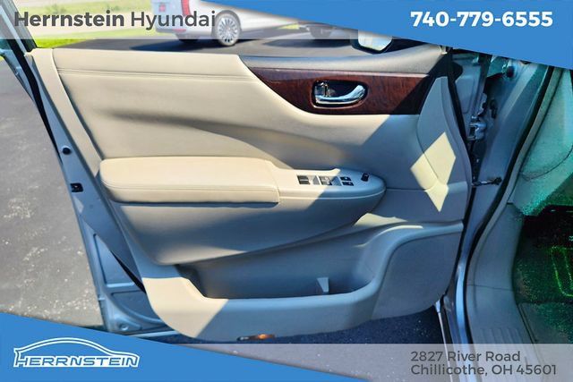 Used 2013 Nissan Quest SV w/ Value Cargo Pkg FWD image 11