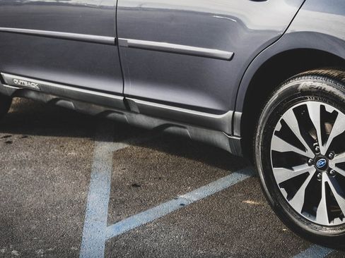 Used 2017 Subaru Outback 3.6R Limited image 26