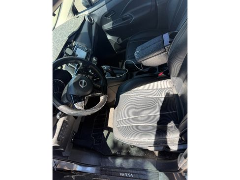 Used 2024 Nissan Versa S w/ Trunk Package FWD image 4