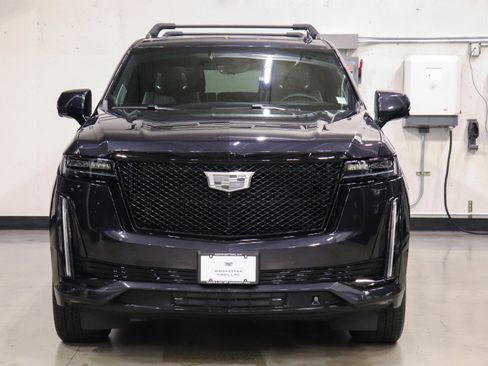 Certified 2023 Cadillac Escalade Sport Platinum w/ LPO, ONYX Package image 8