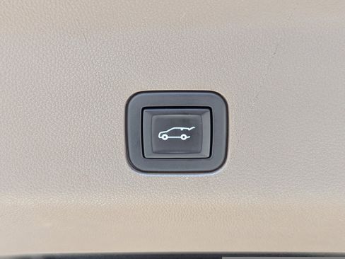 Used 2021 GMC Yukon Denali w/ Denali Ultimate Package image 13