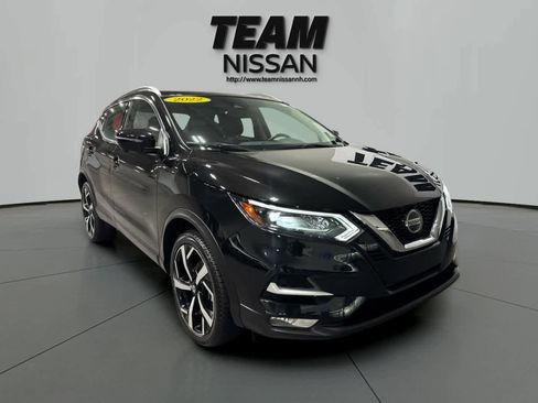 Used 2022 Nissan Rogue Sport SL w/ Premium Package image 1