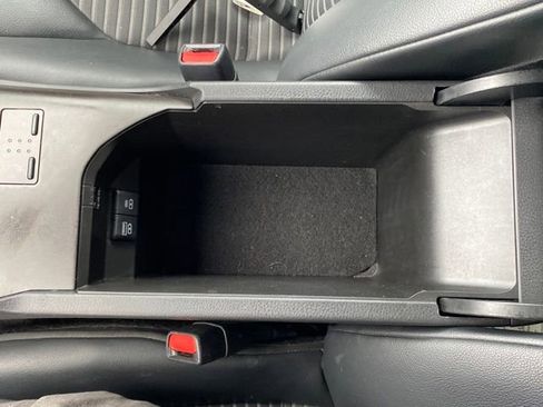 Used 2022 Toyota Camry SE image 15