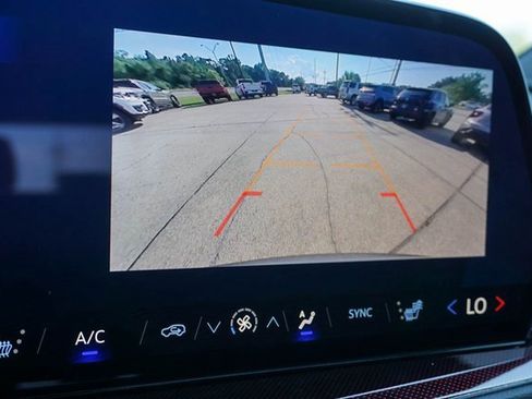 Used 2025 Chevrolet Traverse Z71 w/ LPO, Floor Liner Package image 31