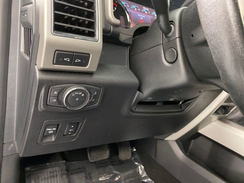 Used 2019 Ford F150 Lariat w/ Equipment Group 502A Luxury image 12