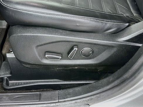 Used 2018 Ford Edge SEL w/ Equipment Group 201A AWD/4WD image 22