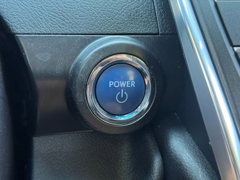 Used 2015 Toyota Camry SE image 21