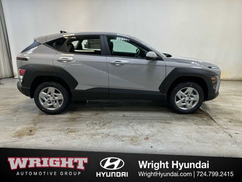 New 2026 Hyundai Kona SE image 7