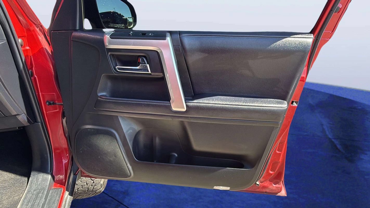 Used 2018 Toyota 4Runner SR5 Premium AWD/4WD image 19