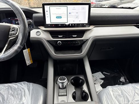 Used 2026 Ford Explorer Active image 15