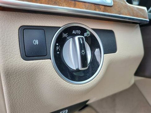 Used 2014 Mercedes-Benz E 350 Sedan image 57