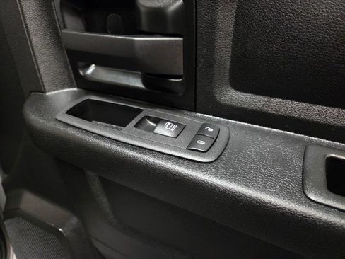 Used 2024 RAM 3500 Tradesman w/ Chrome Appearance Group image 33