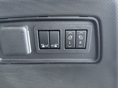 Certified 2021 Cadillac Escalade ESV Premium Luxury image 30