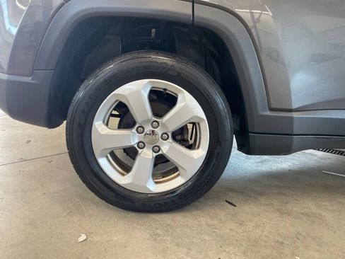 Used 2018 Jeep Compass Latitude w/ Popular Equipment Group AWD/4WD image 30