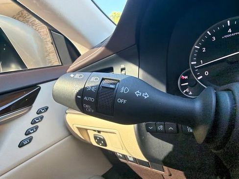 Used 2018 Lexus ES 350 w/ Luxury Package w/Wood Trim FWD image 25