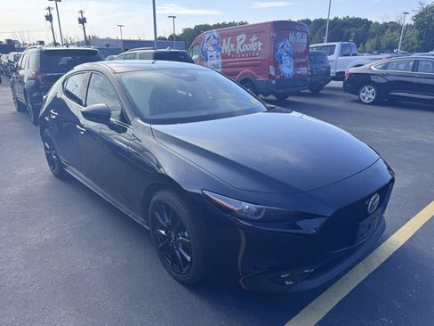 Used 2025 MAZDA MAZDA3 2.5 S Hatchback w/ Premium Pkg FWD image 3
