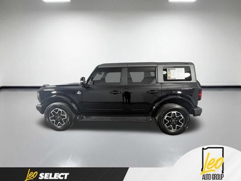 Used 2025 Ford Bronco Outer Banks AWD/4WD image 2