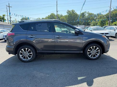 Used 2016 Toyota RAV4 Limited image 5