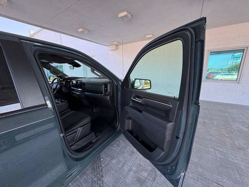 Used 2025 Chevrolet Silverado 1500 LT AWD/4WD image 15