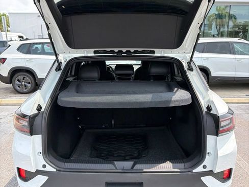Used 2024 Volkswagen ID.4 2WD image 5