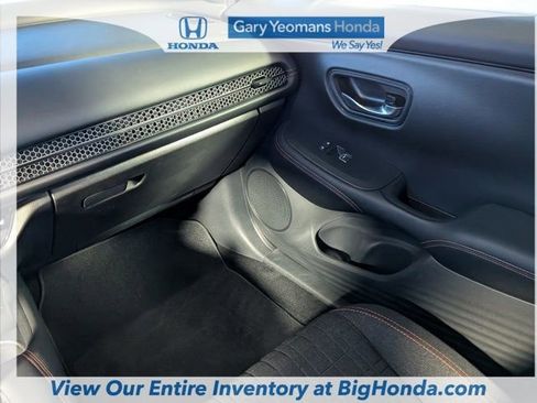 Certified 2025 Honda HR-V Sport image 18