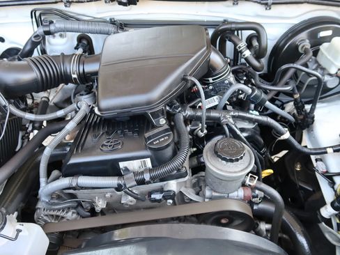 Used 2013 Toyota Tacoma 2WD Regular Cab image 28