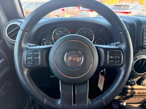 Used 2017 Jeep Wrangler Unlimited Rubicon w/ Connectivity Group AWD/4WD image 15