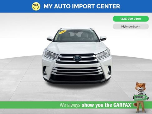 Used 2018 Toyota Highlander XLE AWD/4WD image 2