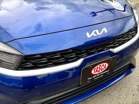 Used 2022 Kia Forte LXS FWD image 31