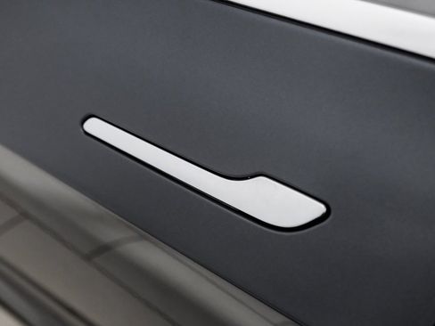 Used 2018 Tesla Model 3 Long Range image 48