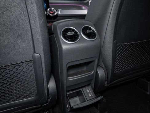 Certified 2025 Mercedes-Benz GLB 35 AMG 4MATIC image 22