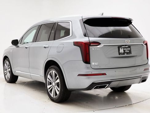 Used 2025 Cadillac XT6 Premium Luxury image 8