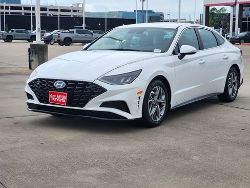 Used 2023 Hyundai Sonata SEL FWD image 3