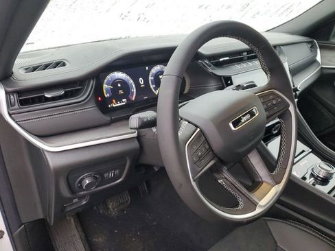 New 2026 Jeep Grand Cherokee Altitude AWD/4WD image 9